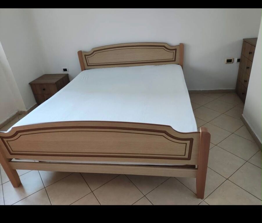 Apartament 1+1 per qera Rruga e Kavajes !