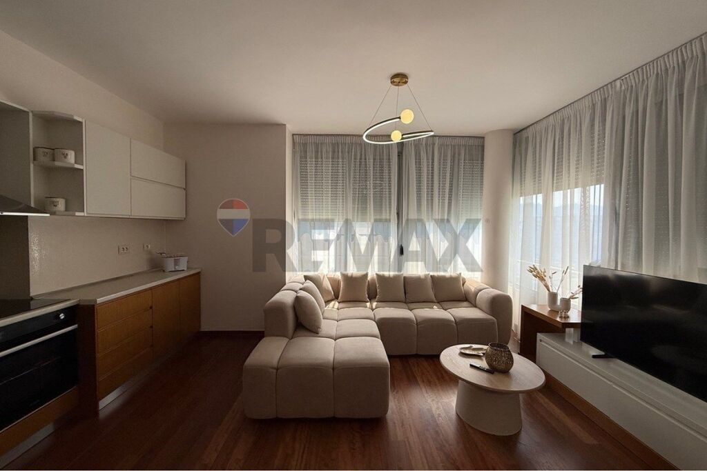 Appartamento 2+1 in affitto in Via Kosovarëve, Tirana