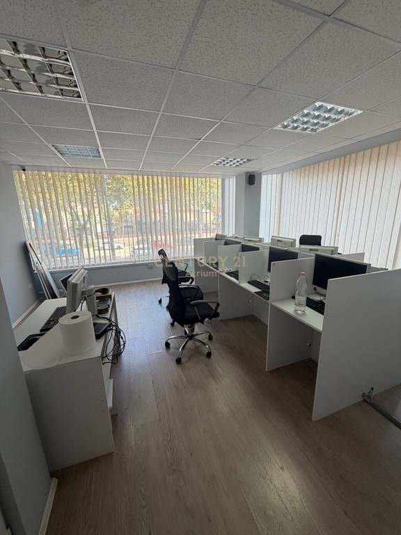 Zyrë me Qira në Laprake, Pranë Rrugës Dritan Hoxha