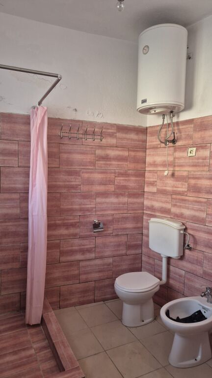153 m² Tokë – Pazari i Ri / Shkolla e Kuqe, Tirana