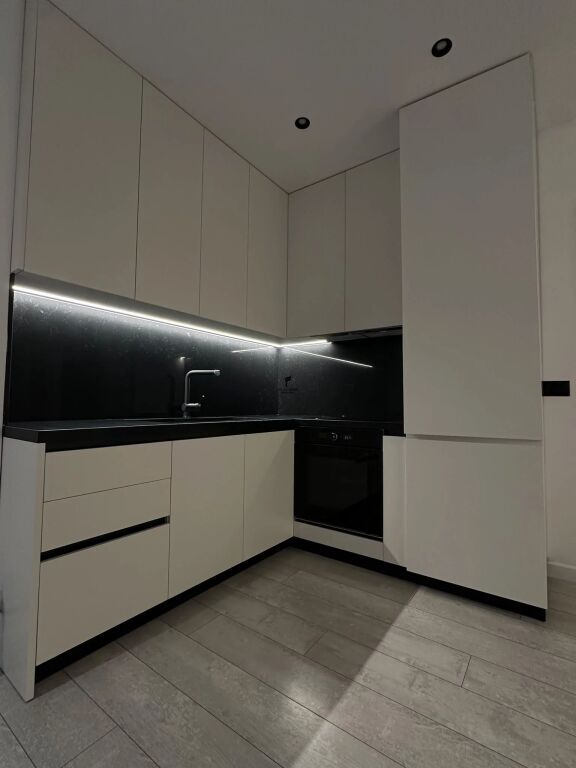 SHITET APARTAMENT 2+1+2 VLORE 320.000 EURO FH-96327