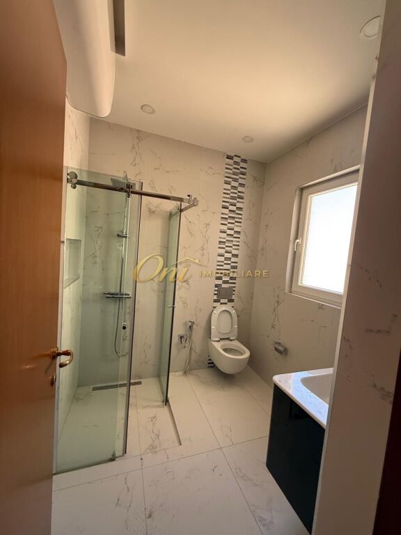 BLLOK OFFICE 140M2 FOR RENT