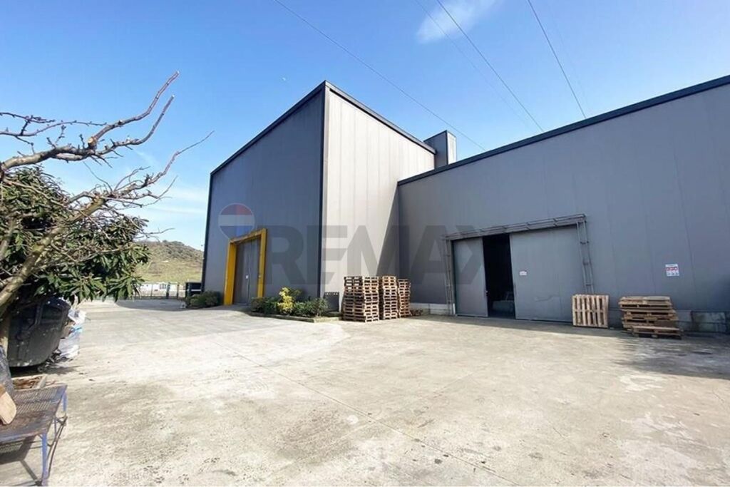 Industrial building - For Sale - Tirana Durres Highway, Tirana(ID: 530261060-2386)