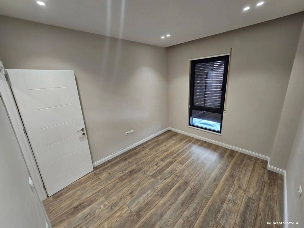 Zyre me qera 2+1 ne Porcelan (ID BZ21063) Tirane