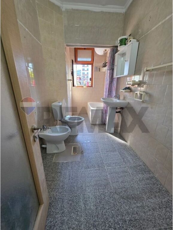 Appartamento 1+1 in vendita in Via Irfan Tomini, Tirana