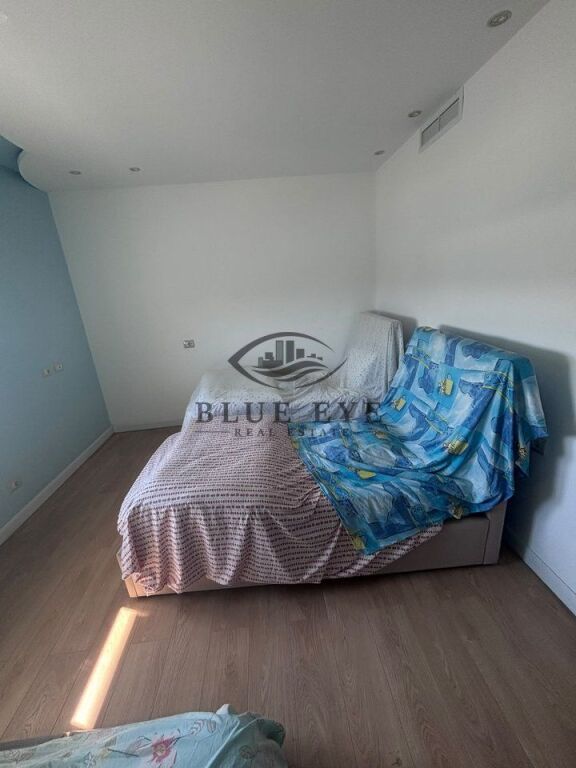Apartament 3+2 Me Qira në Lagja nr.17, Durrës.
