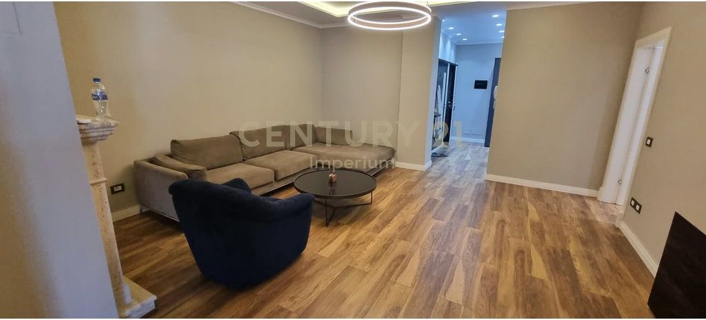 Apartament Modern 2+1+2 me 65 m² Verandë &amp; 2 Poste Parkimi | Liqeni i Thatë! 1,500 € /Muaj