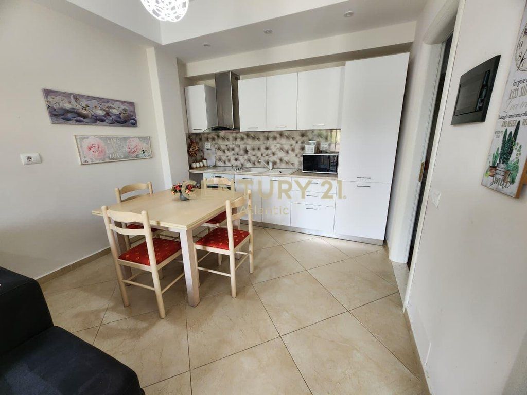 Shitet apartament 1+1 në kompleksin turistik-rezidencial Lura 3, Gjiri i Lalëzit.
