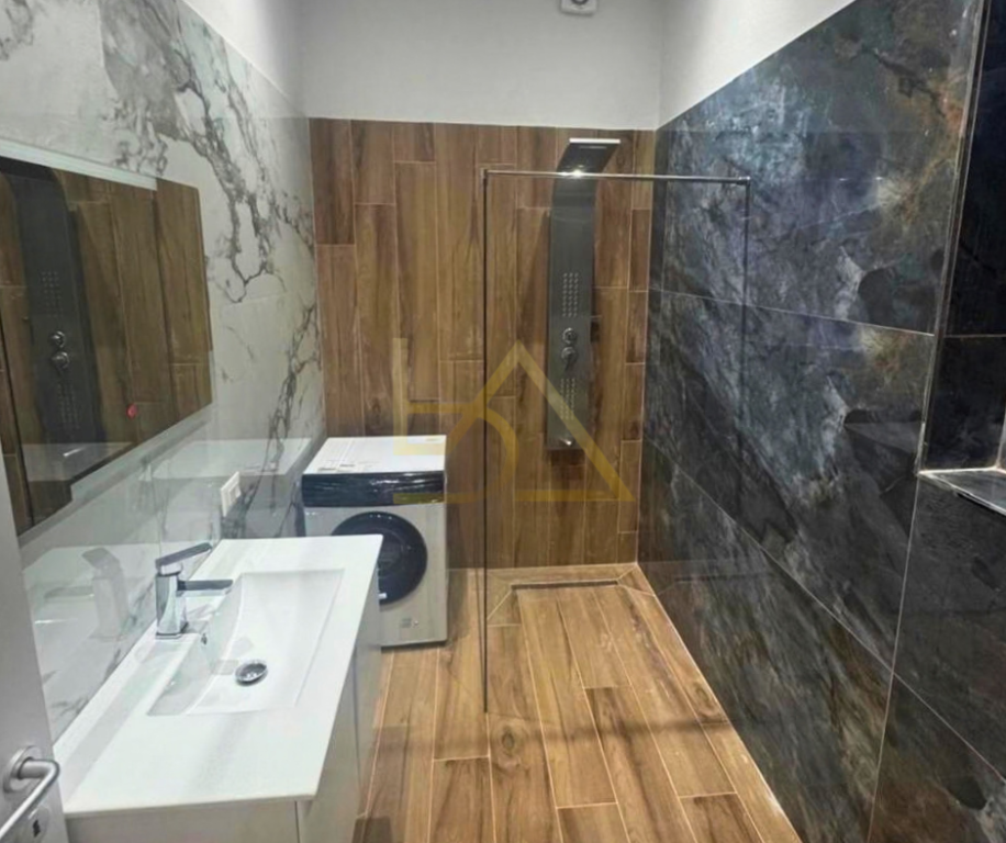 VENDESI APPARTAMENTO 1+1 – QUARTIERE 13, SPIAGGIA, DURRËS