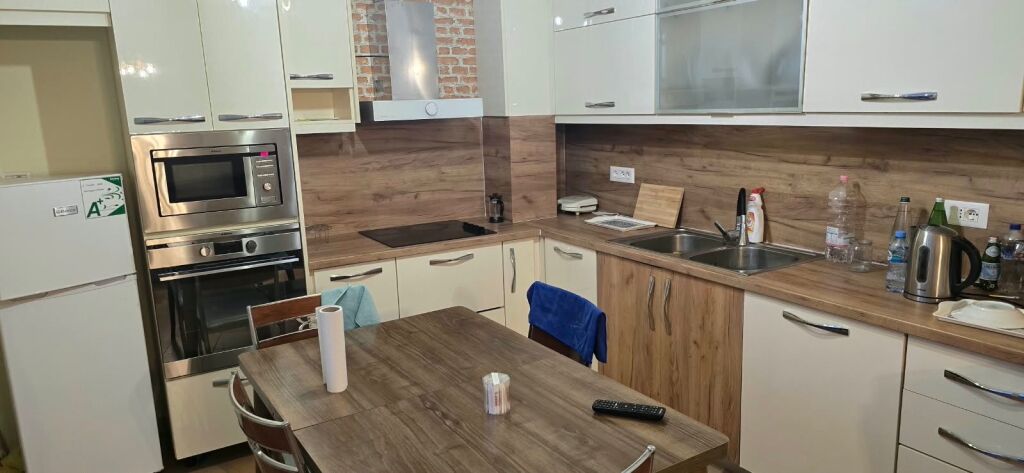 Apartament 2+1 me qira prane Ures se Selites!