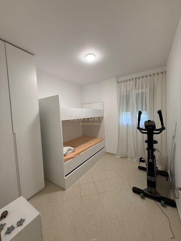 Shitet apartament 2+1 - Plazhi I Golemit