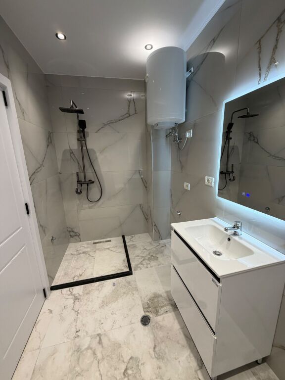 YZBERISHT APARTAMENT 2+1 PER SHITJE!