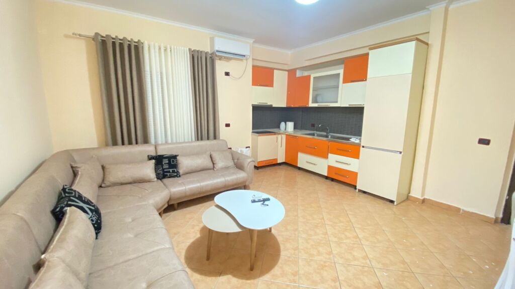 Apartament 1+1 me qira ne Lungomare, Vlore