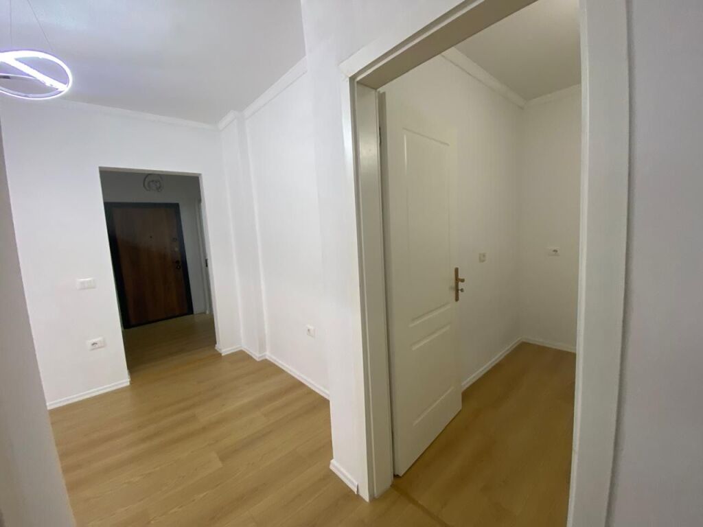Apartament 2+1 per shitje Fresk !
