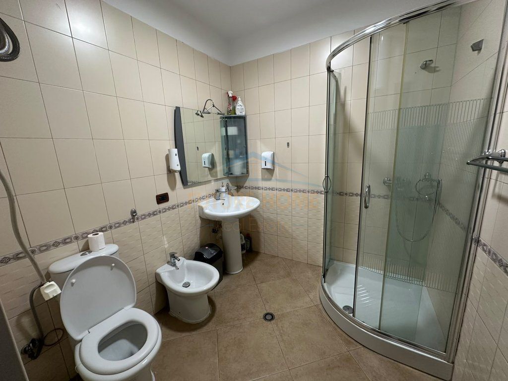 Qira,Ambient per zyra,Rruga e Elbasanit,Tirane.