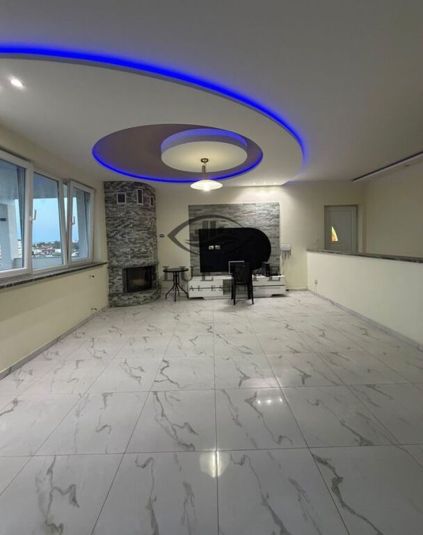 Apartament 3+2 Me Qira në Lagja nr.17, Durrës.