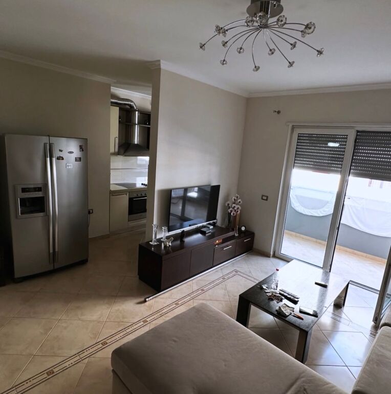 2+1 Apartment for rent near the Artistic High School!