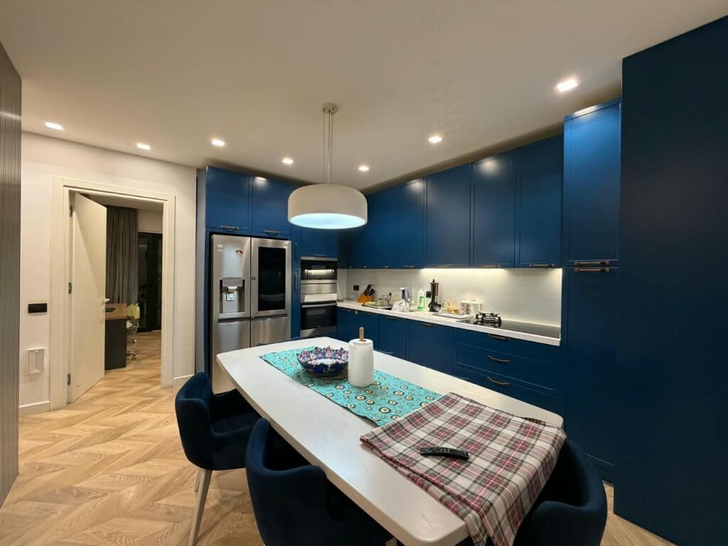 Shitet apartament 2+1+2+Post Parkimi tek Rezidenca Green City , Astir , Unaza e Re .