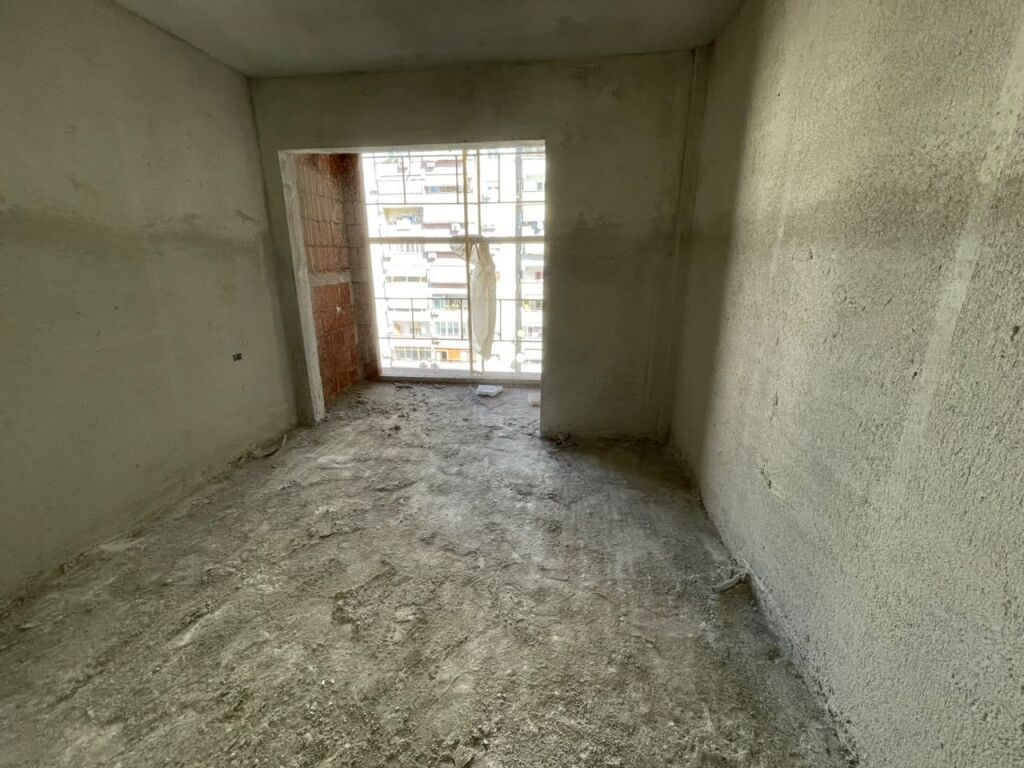 For sale, Apartment 1+1, former Aviation Field, Tirana. Empire75070
