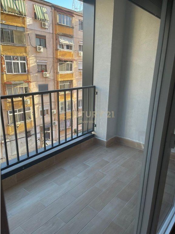 21 DECEMBER, OFFICE FOR RENT