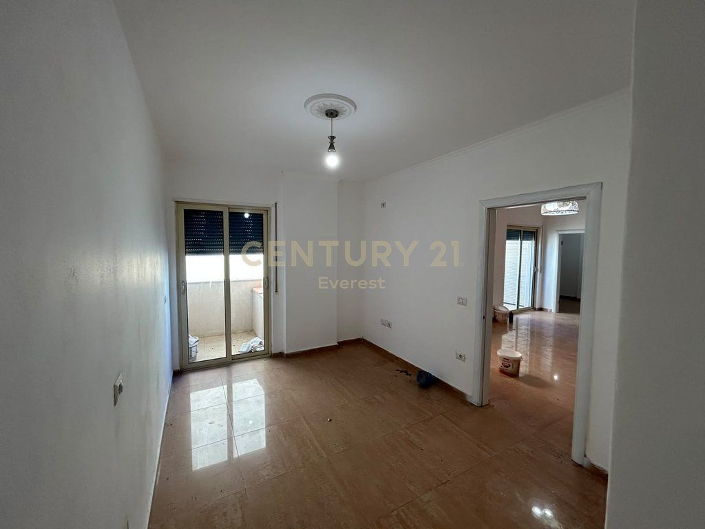 PERBALLE KOMLEKSIT FLORIDA--SHESIM APARTAMENT 2+1