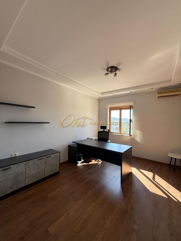 BLLOK OFFICE 140M2 FOR RENT
