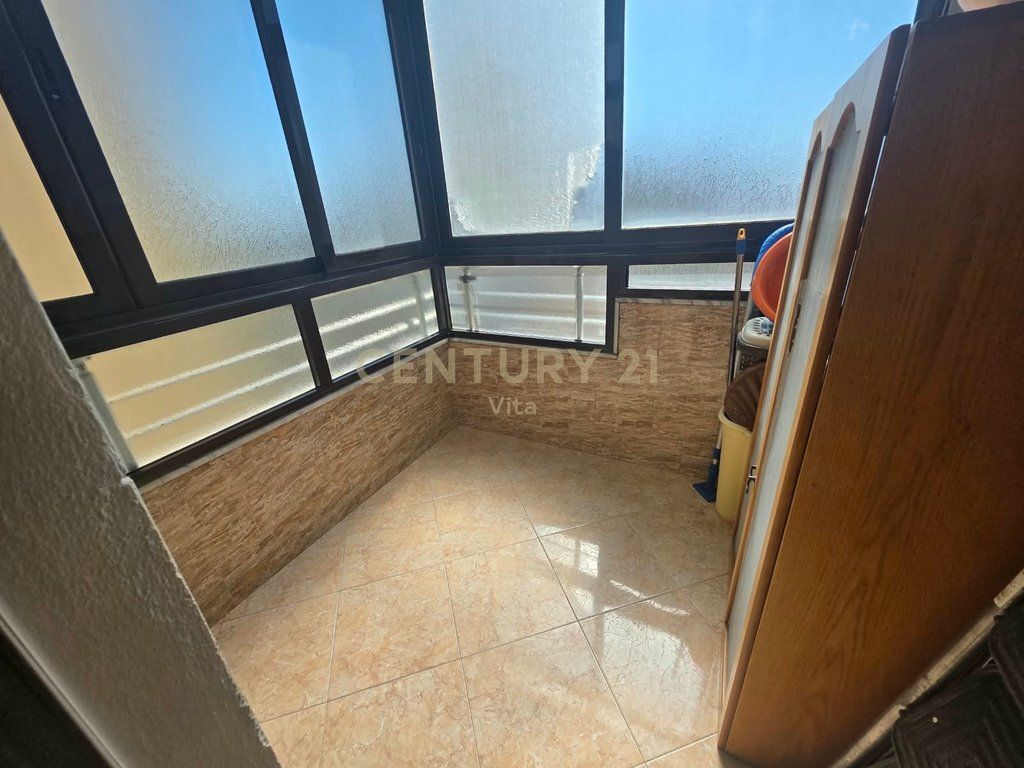 Apartment 3+2+2 For Sale in the former area in Durres !!!