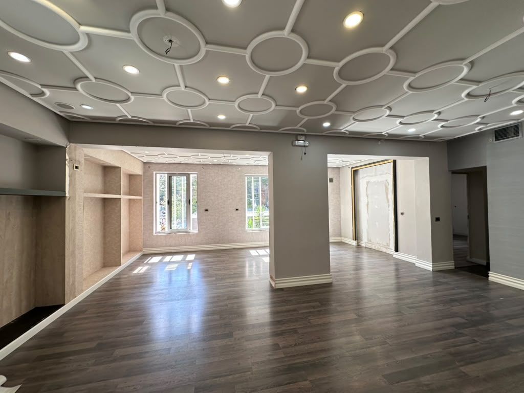 Ambient Komercial Premium 103 m² me Fasadë në Bllok | Kati 1