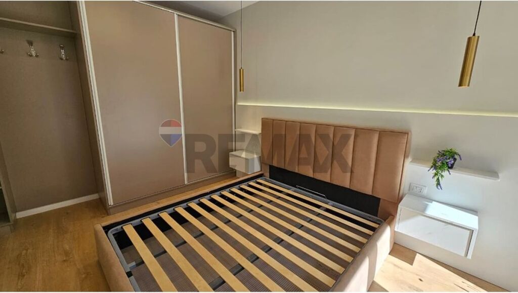 JEPET ME QIRA APARTAMENT 1+1 +PARKIM ,BULEVARDI I RI, PRANË SPAK-UT