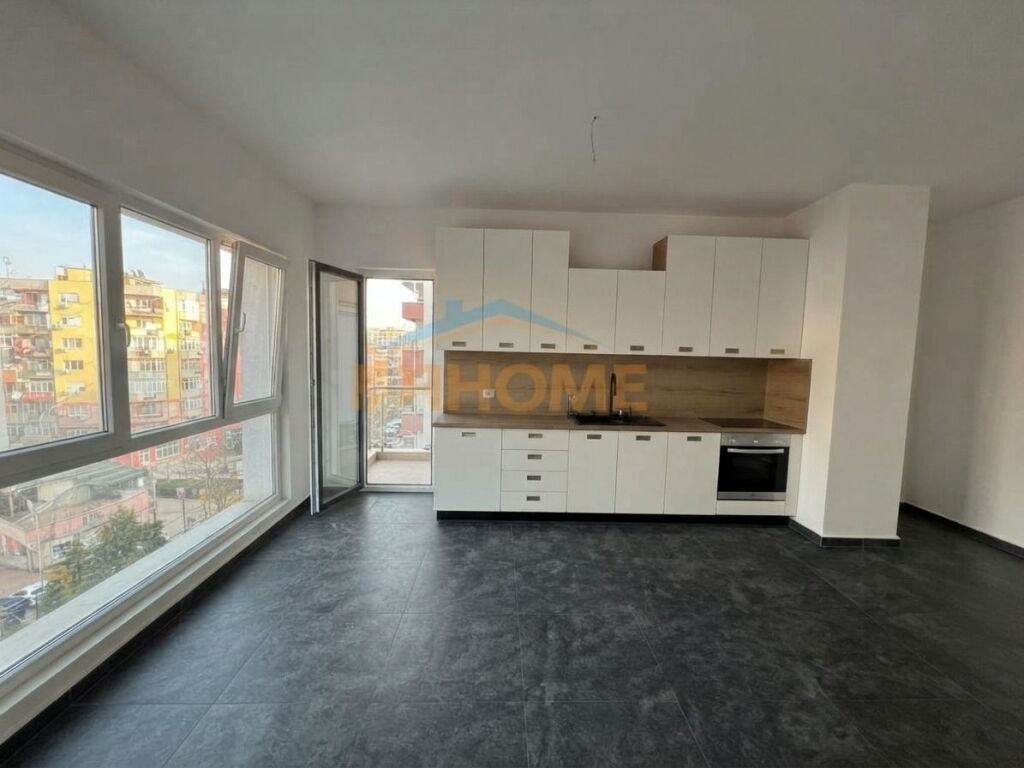 Shitet, Apartament 2+1+2 ,Zogu i Zi,Tiranë