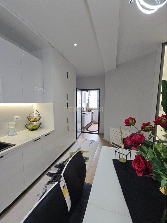 2+1 apartment for sale on Çipaj Street, Vlora!