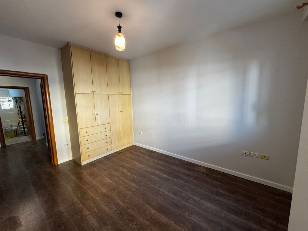 Apartment for office rent on Kavaja Street