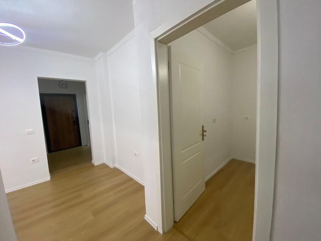 Apartament 2+1 per shitje Fresk !