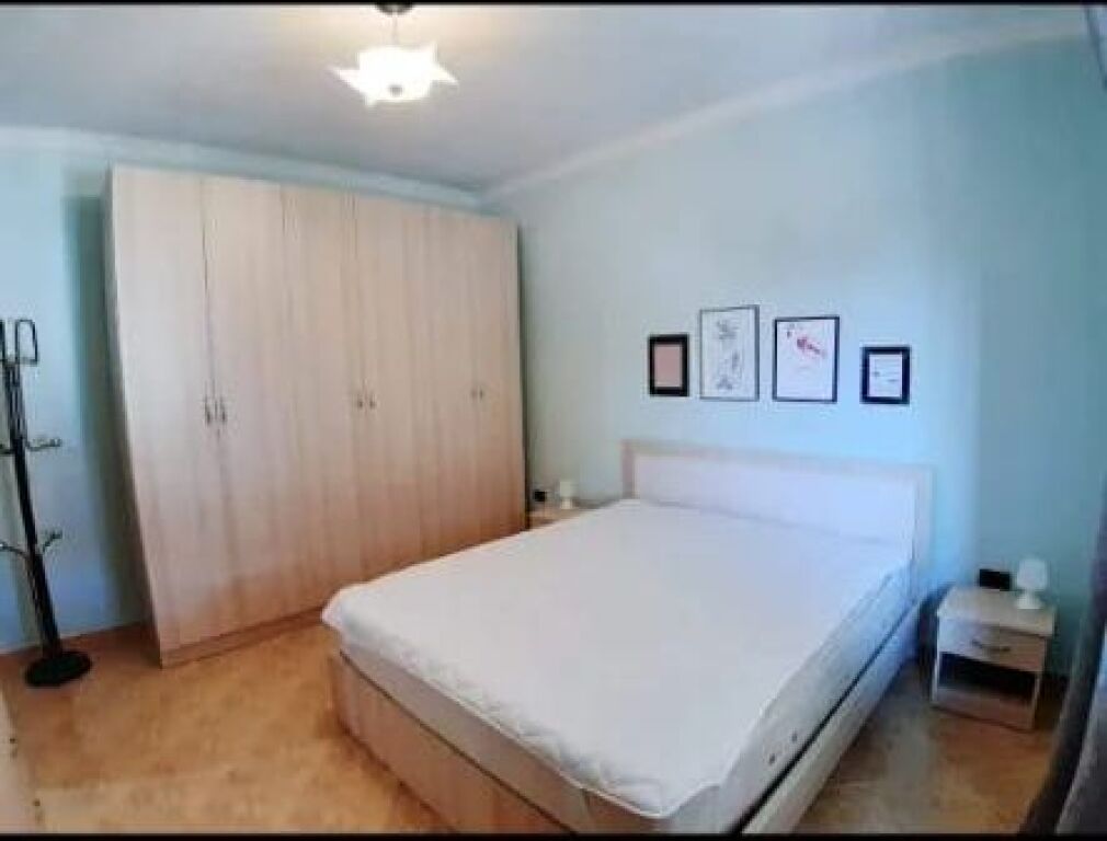 AP. 1+1 me qera, 21 Dhjetori