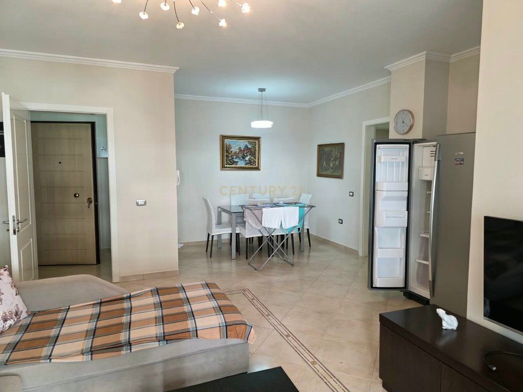 FOR RENT APARTMENT 2+1+2 ON ISMAIL QEMALI STREET – OPPOSITE THE ARTISTIC HIGH SCHOOL