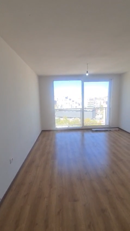 Apartament 2+1+2 per qera jepet dhe per banim dhe per zyra !