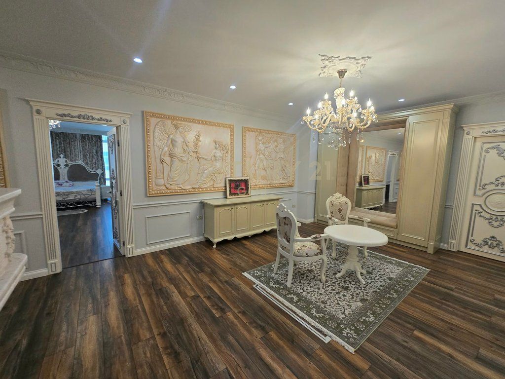 PENTHOUSE UNICO + 2 POSTI AUTO IN VENDITA A SELVIA, VIA DIBRA!