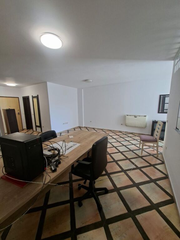 Apartament 1+1 me qira pre Zyre / Banim me qira  afer Gjykates se Rrethit Tirane  Prane Trendafilit te Bardhe