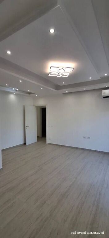 Ufficio in Affitto 2+1 a Bllok (ID BZ21062) Tirana