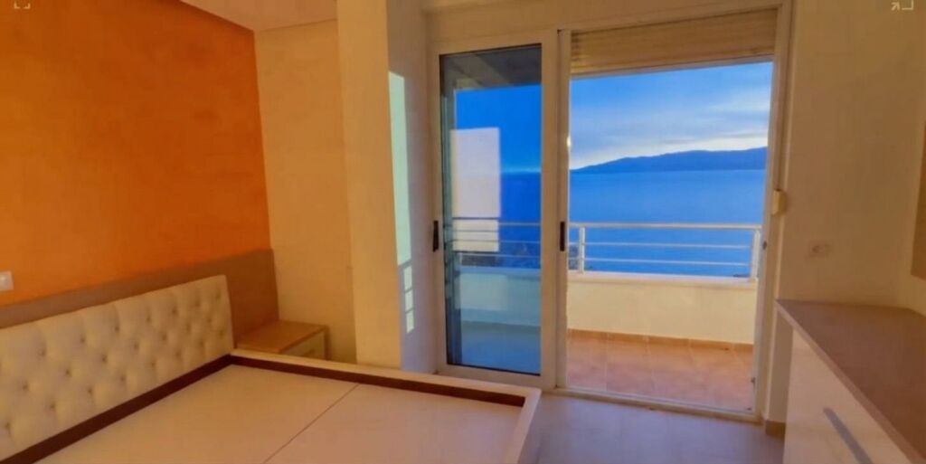 In vendita, attico, Saranda