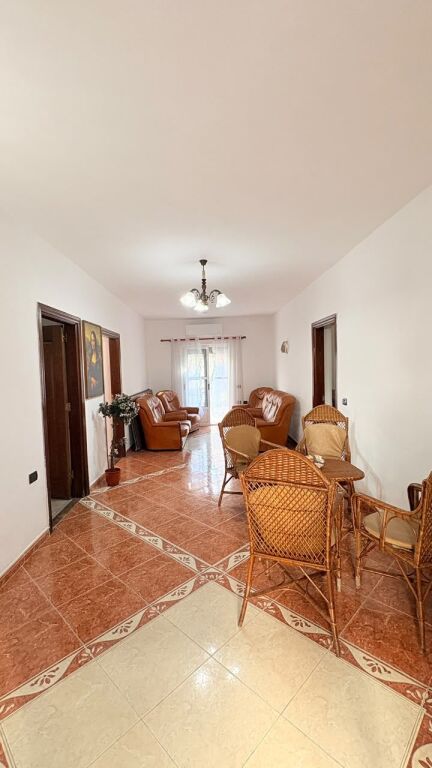 For rent first floor of a private house + parking spot, Address: Photo DURRESI