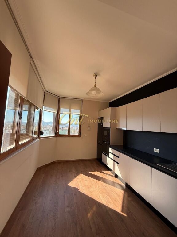 BLLOK OFFICE 140M2 FOR RENT
