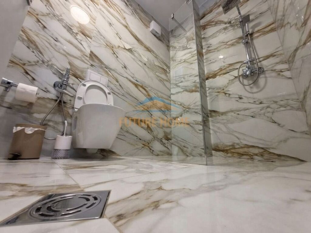 Shitet, Apartament 1+1, Mine Peza, Tiranë