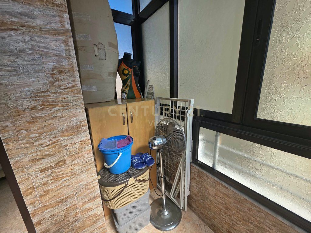 Apartment 3+2+2 For Sale in the former area in Durres !!!