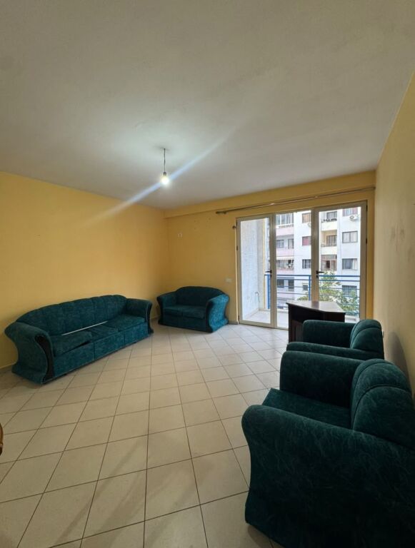 Shitet apartament 2+1 ne Yzberisht ID 5727