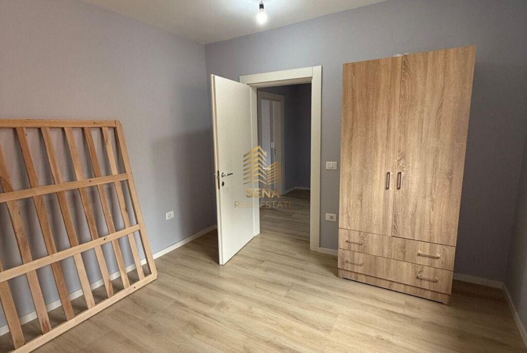 Qira, Apartament 2+1+BLK, Bosh, Pazari i Ri, 60.000 Leke