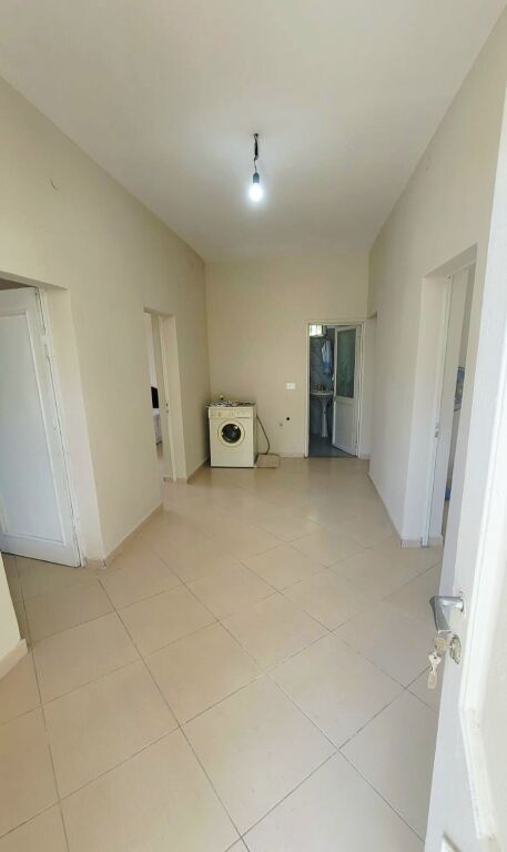 🏡 SHITET SHTËPI PRIVATE – PRANË QENDRËS SË KAVAJËS  