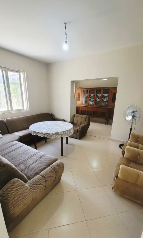 🏡 SHITET SHTËPI PRIVATE – PRANË QENDRËS SË KAVAJËS  