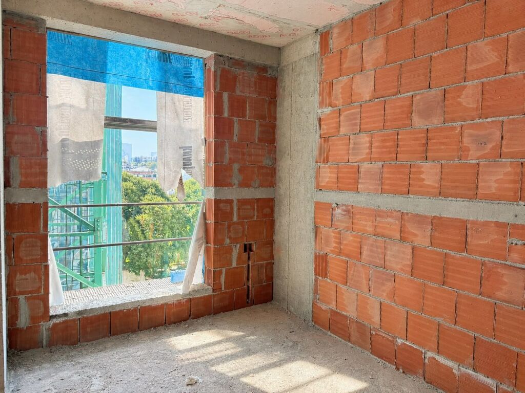 🏠SHITET: 1+1 📍Bulevardi i Ri - Rr.Siri Kodra (Lorden Res.) || 131,000€ - SP.70m² - KT.3 - Or:JUG🌞 || Dorezohet Gusht 2027🔑-2 Min nga Unaza e Vogel