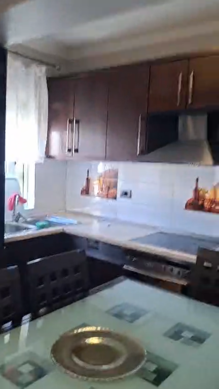 Apartament 1+1 per qera Rruga e Elbasanit !